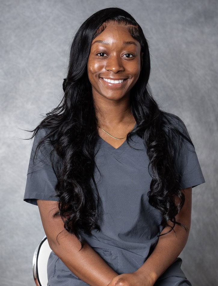Ashanti, Dental Assistant at Victus Dental in Pensacola, FL